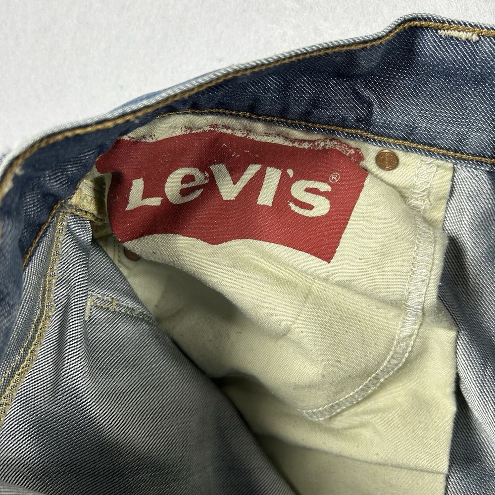 Levis Jeans Mens 32x30‎ Light Blue Denim Slim Straight Button Pockets Baggy Y2K - Picture 4 of 10
